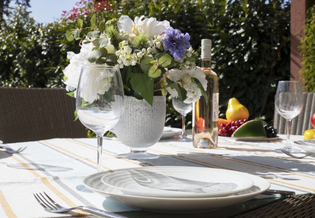 Apartment in Nice - DOMAINE DES ROSES AP4222 by Riviera Holiday Homes Apartment in Nice - DOMAINE DES ROSES AP4222 by Riviera Holiday Homes
