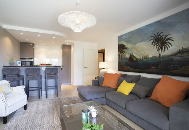 Apartment in Nice - DOMAINE DES ROSES AP4222 by Riviera Holiday Homes Apartment in Nice - DOMAINE DES ROSES AP4222 by Riviera Holiday Homes