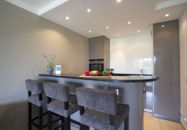 Apartment in Nice - DOMAINE DES ROSES AP4222 by Riviera Holiday Homes Apartment in Nice - DOMAINE DES ROSES AP4222 by Riviera Holiday Homes