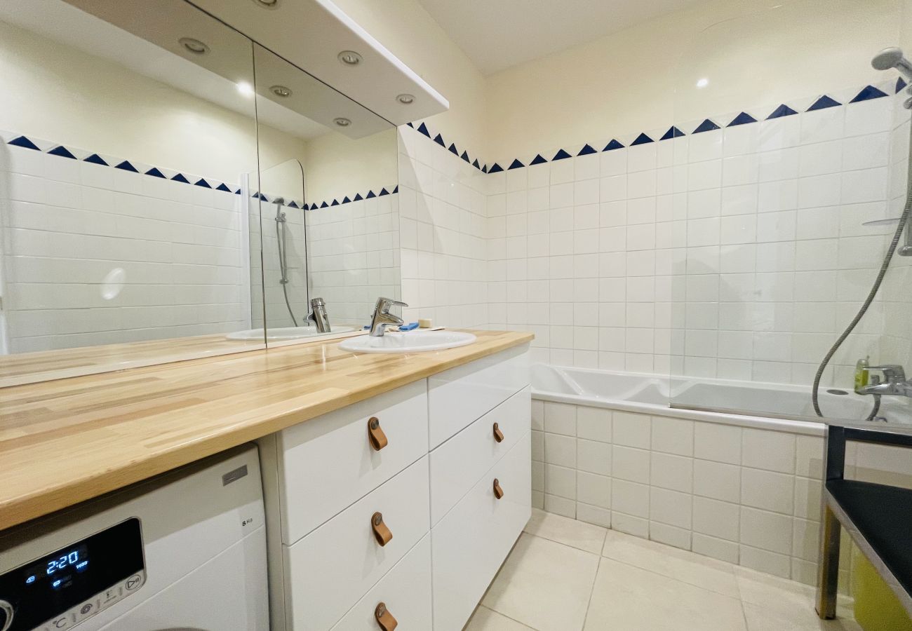 Apartment in Cannes - RIV592 Charmant logement à 3min de la croisette