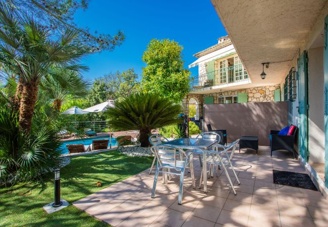 Villa in Mandelieu-la-Napoule - VILLA JUSTINE VI4239 By Riviera Holiday Homes Villa in Mandelieu-la-Napoule - VILLA JUSTINE VI4239 By Riviera Holiday Homes