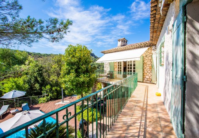 Villa in Mandelieu-la-Napoule - VILLA JUSTINE VI4239 By Riviera Holiday Homes Villa in Mandelieu-la-Napoule - VILLA JUSTINE VI4239 By Riviera Holiday Homes