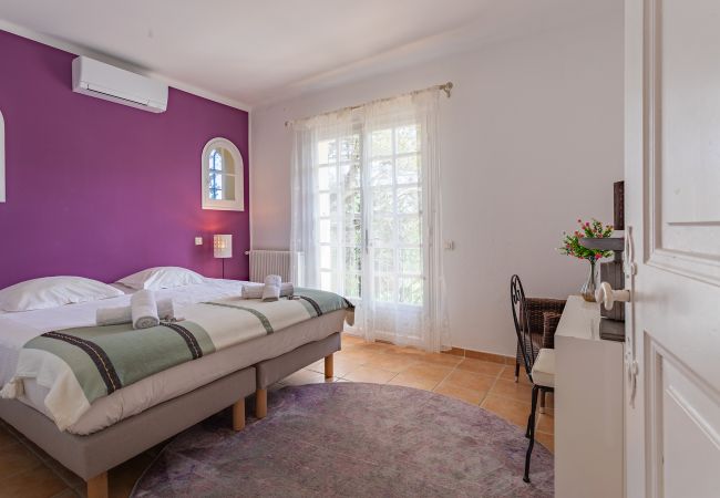 Villa in Mandelieu-la-Napoule - VILLA JUSTINE VI4239 By Riviera Holiday Homes Villa in Mandelieu-la-Napoule - VILLA JUSTINE VI4239 By Riviera Holiday Homes