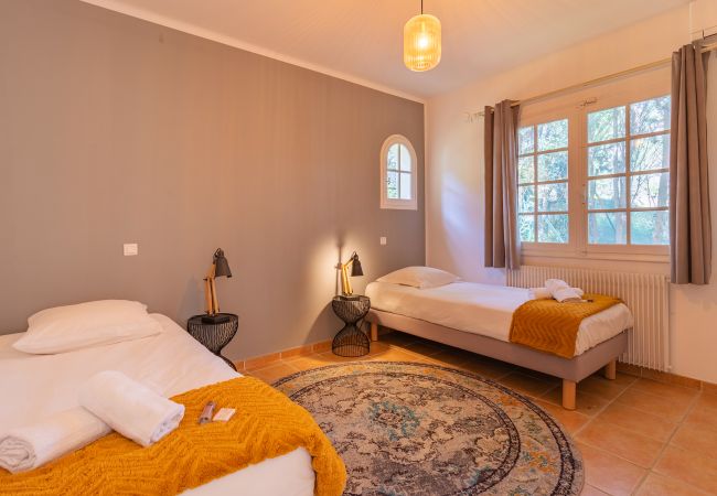 Villa in Mandelieu-la-Napoule - VILLA JUSTINE VI4239 By Riviera Holiday Homes Villa in Mandelieu-la-Napoule - VILLA JUSTINE VI4239 By Riviera Holiday Homes