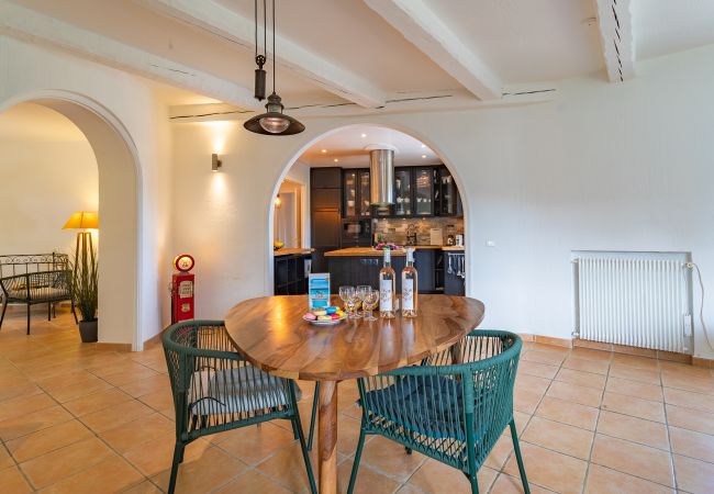 Villa in Mandelieu-la-Napoule - VILLA JUSTINE VI4239 By Riviera Holiday Homes Villa in Mandelieu-la-Napoule - VILLA JUSTINE VI4239 By Riviera Holiday Homes