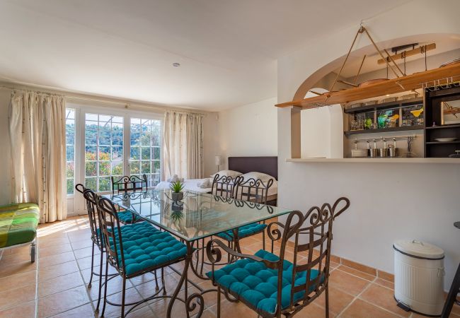 Villa in Mandelieu-la-Napoule - VILLA JUSTINE VI4239 By Riviera Holiday Homes Villa in Mandelieu-la-Napoule - VILLA JUSTINE VI4239 By Riviera Holiday Homes