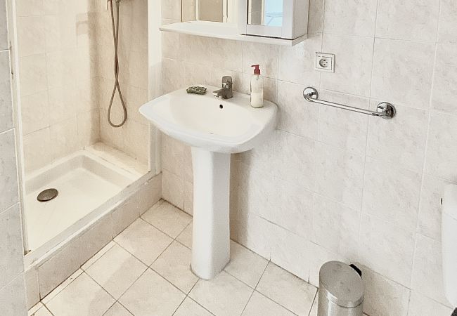 Apartment in Cannes - Spacieux logement situé Rue des Serbes / Top Floor