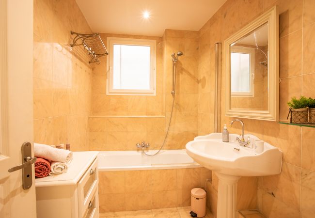 Apartment in Nice - LE FOCH AP4244 By Riviera Holiday Homes Apartment in Nice - LE FOCH AP4244 By Riviera Holiday Homes