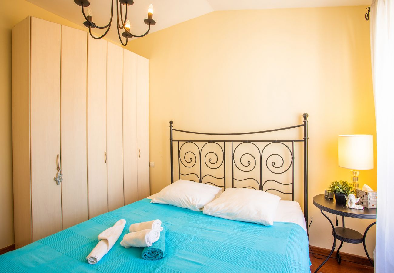 Bedroom in Nice