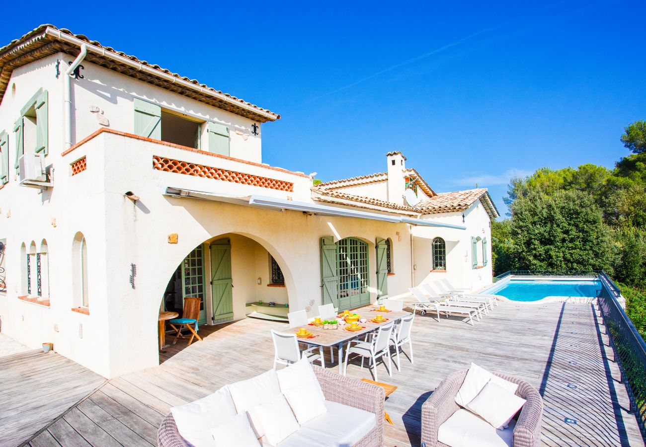 Villa in Roquefort-les-Pins - Villa Les Feuillets  VI4250 by Riviera Holiday Hom