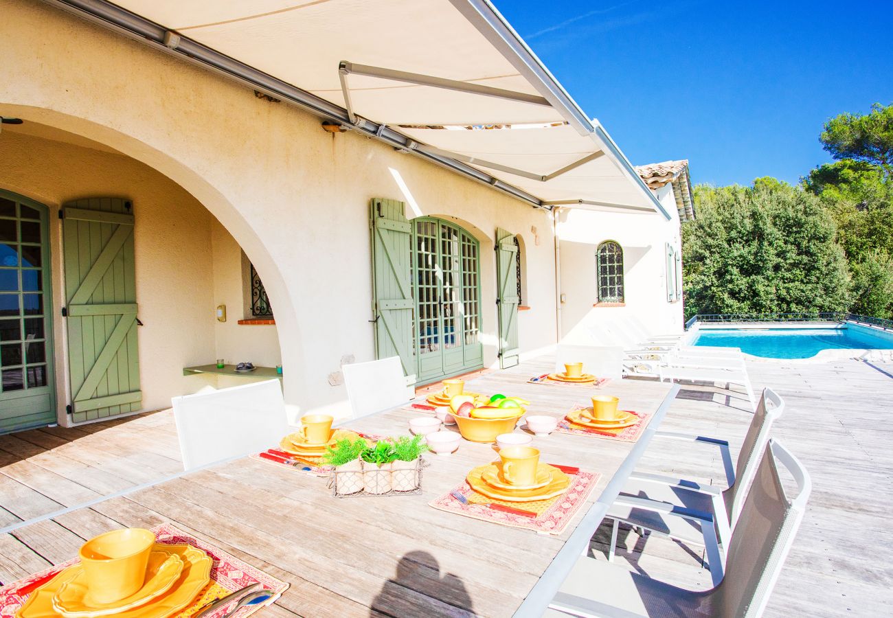 Villa in Roquefort-les-Pins - Villa Les Feuillets  VI4250 by Riviera Holiday Hom