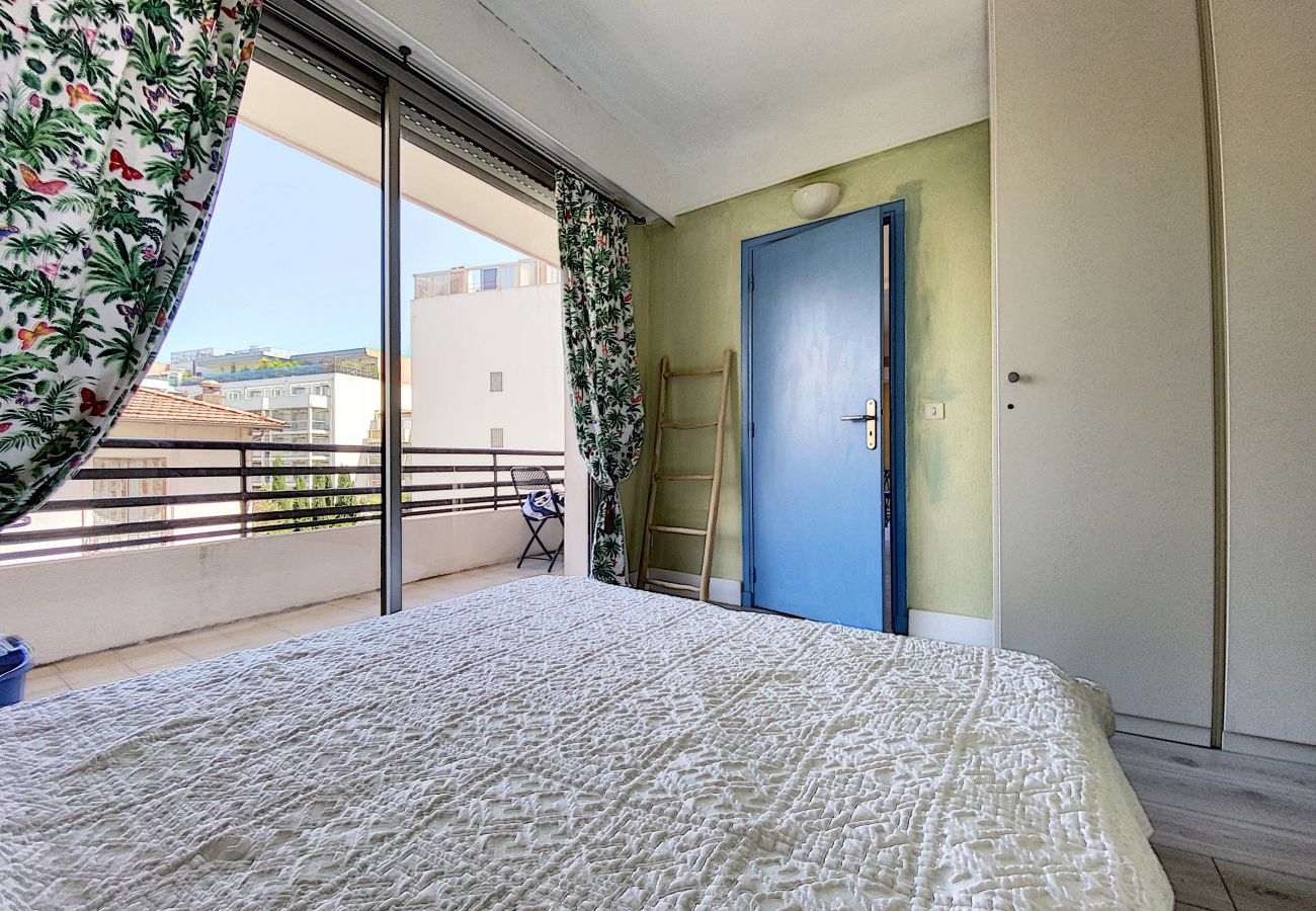 Apartment in Cannes - LAC2141 Appartement de charme face Croisette Apartment in Cannes - LAC2141 Appartement de charme face Croisette