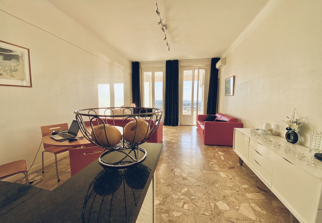 Apartment in Cannes - FON5581 / 2 pieces Terrasse Vue Mer/ GALLIA