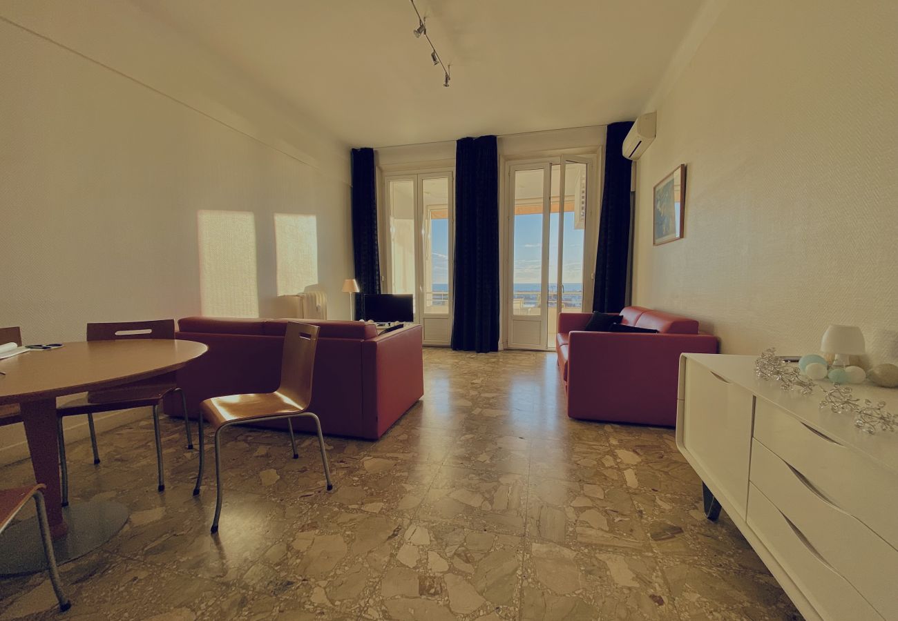 Apartment in Cannes - FON5581 / 2 pieces Terrasse Vue Mer/ GALLIA