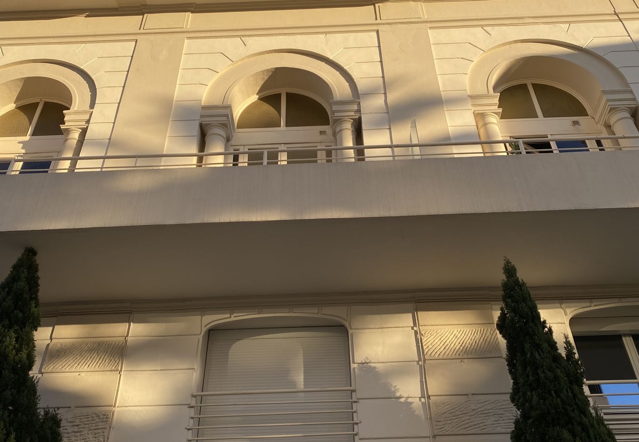 Apartment in Cannes - FON5581 / 2 pieces Terrasse Vue Mer/ GALLIA