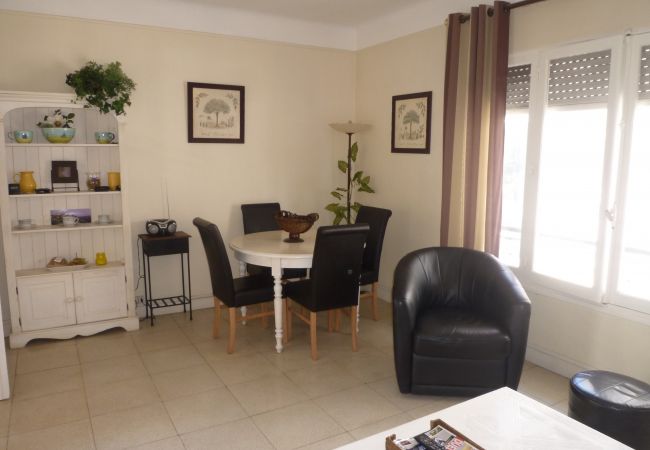 Apartment in Cannes - Appartement lumineux proche mer / QUE5327