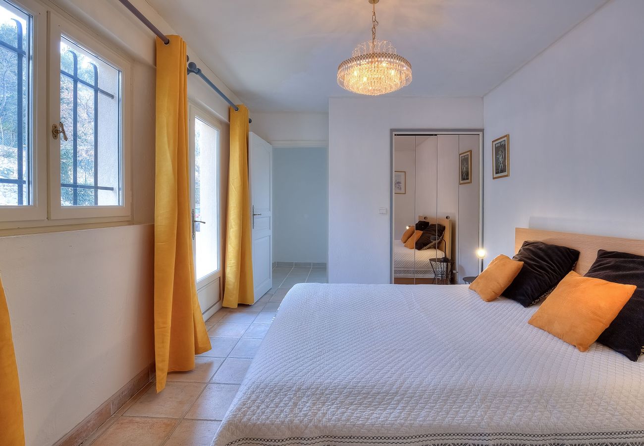 Villa in Tourrettes-sur-Loup - VILLA CEDRAT VI4270 by Riviera Holiday Homes