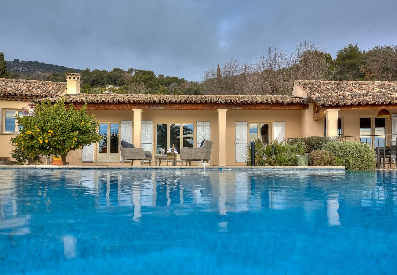 Villa in Tourrettes-sur-Loup - VILLA CEDRAT VI4270 by Riviera Holiday Homes