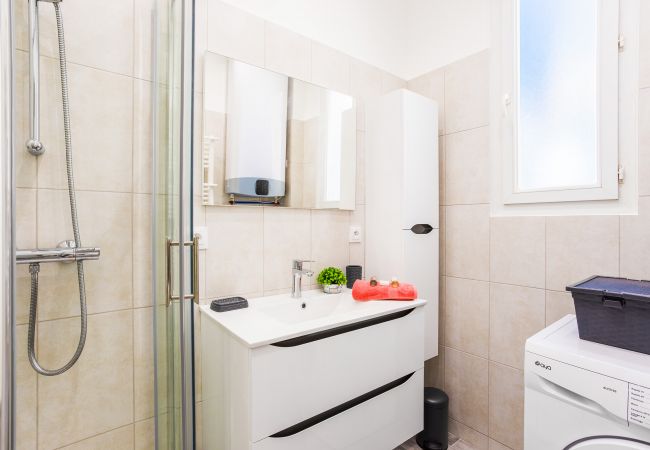 Apartment in Nice - LE TIVOLI II AP4282 By Riviera Holiday Homes Apartment in Nice - LE TIVOLI II AP4282 By Riviera Holiday Homes