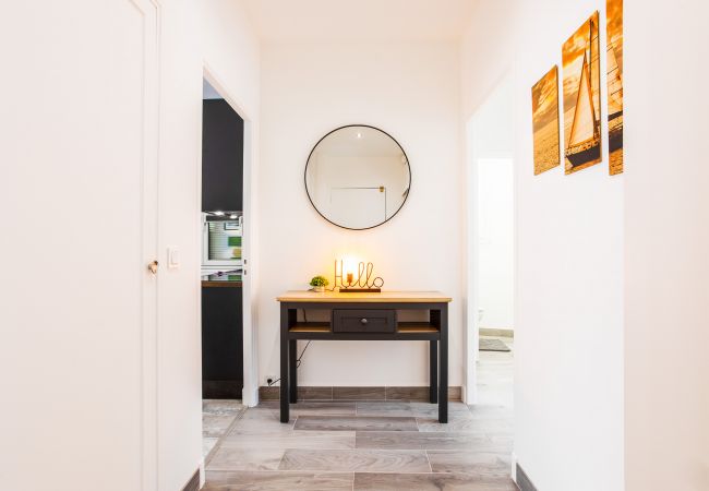 Apartment in Nice - LE TIVOLI II AP4282 By Riviera Holiday Homes Apartment in Nice - LE TIVOLI II AP4282 By Riviera Holiday Homes