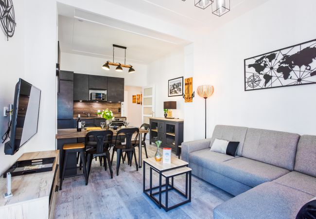 Apartment in Nice - LE TIVOLI II AP4282 By Riviera Holiday Homes Apartment in Nice - LE TIVOLI II AP4282 By Riviera Holiday Homes