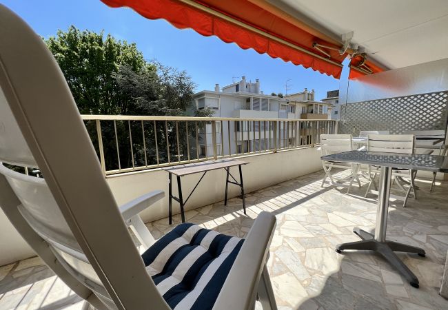 Apartment in Cannes - proche mer, terrasse, calme / SIE664