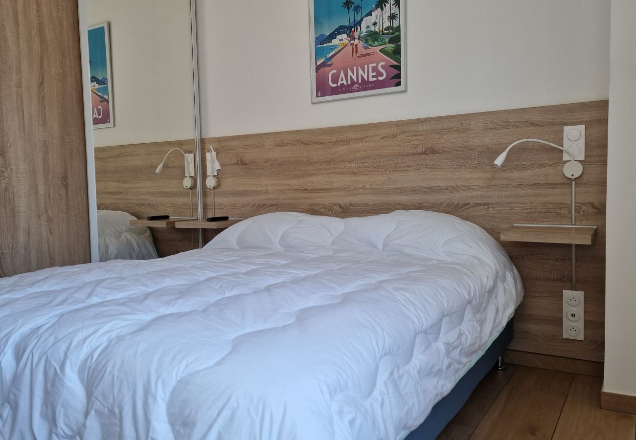 Apartment in Cannes - Lovely 3 pièces Croisette / Villa Royale