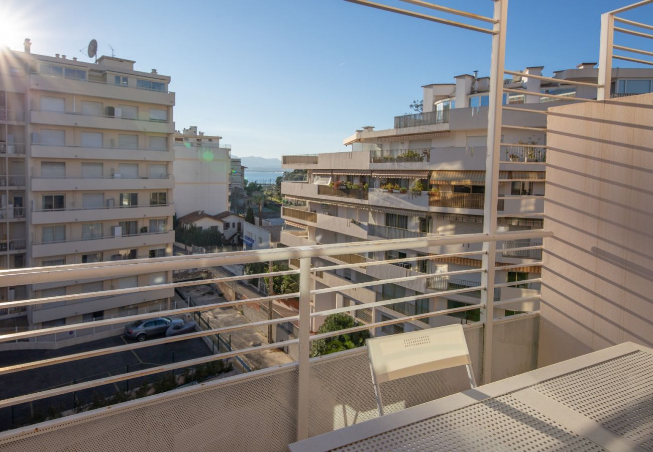 Apartment in Cannes - Coquet 2p terrasse piscine / Felibriges/cosy1-405