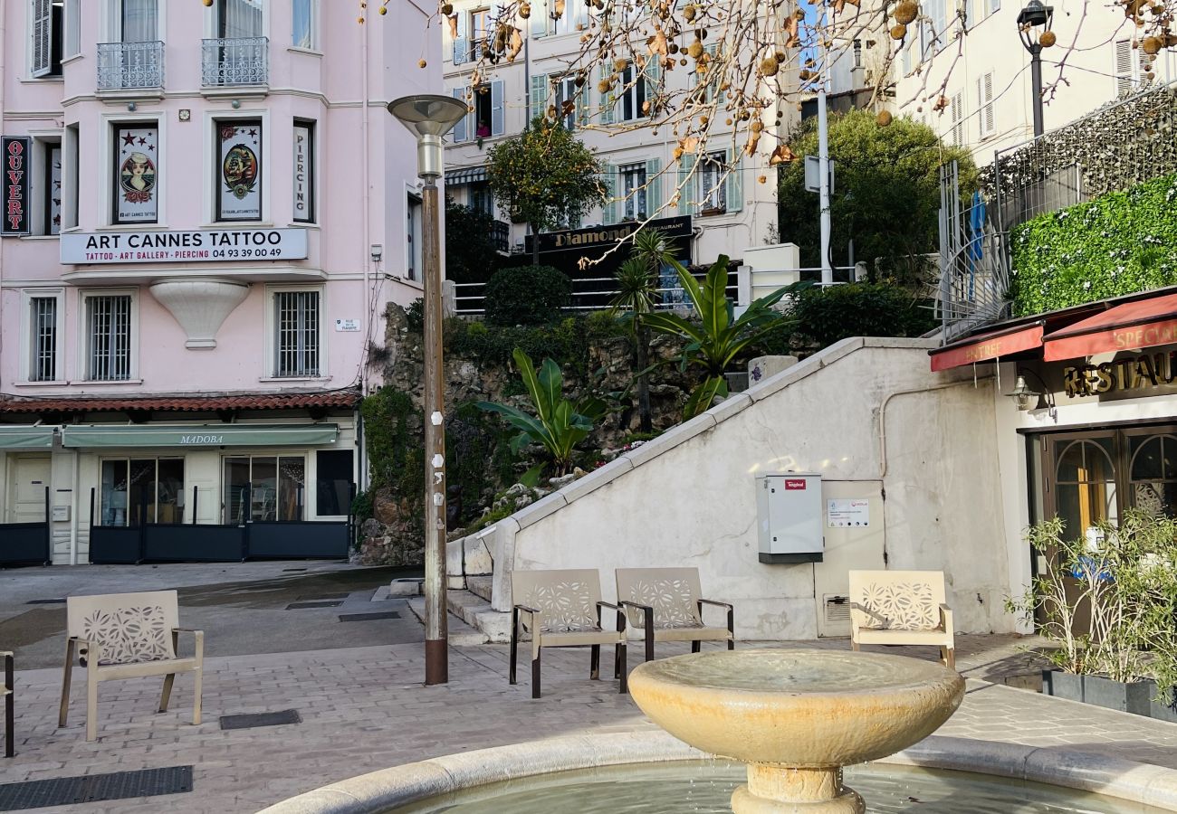 Apartment in Cannes - Port duplex / Atypique 3 pièces