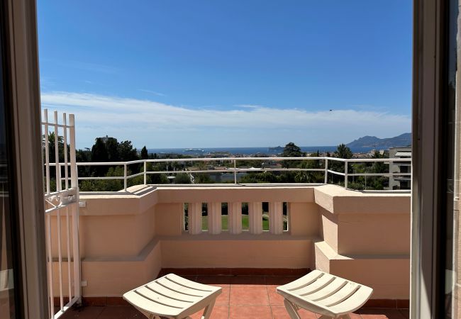 Villa in Cannes - Villa Piscine jardin 10pers /LA GLORIETTE Villa in Cannes - Villa Piscine jardin 10pers /LA GLORIETTE