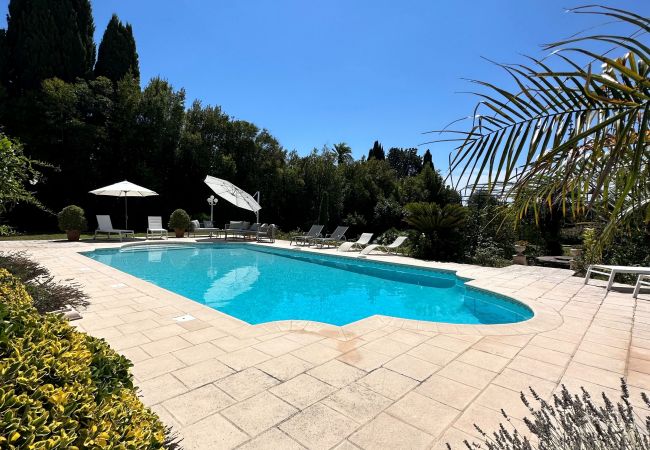 Villa in Cannes - Villa Piscine jardin 10pers /LA GLORIETTE Villa in Cannes - Villa Piscine jardin 10pers /LA GLORIETTE