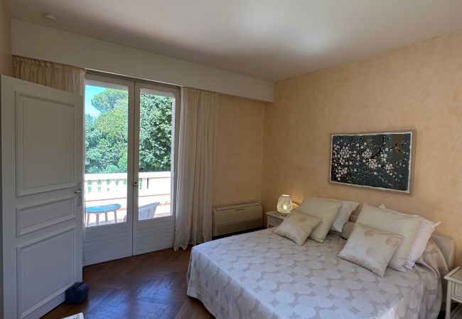 Villa in Cannes - Villa Piscine jardin 10pers /LA GLORIETTE Villa in Cannes - Villa Piscine jardin 10pers /LA GLORIETTE