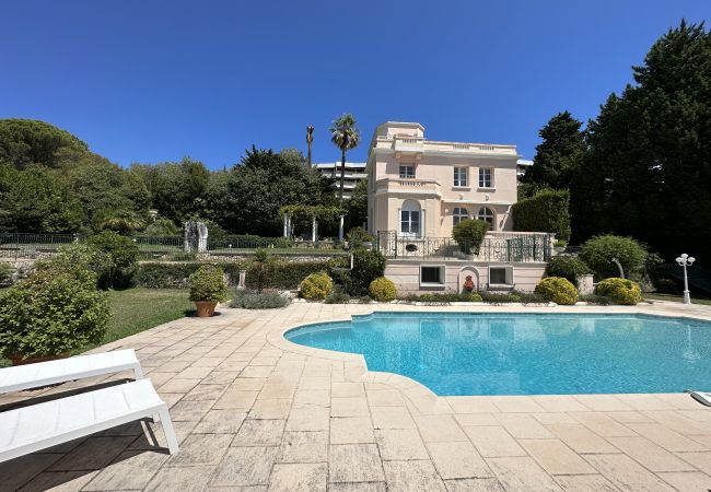 Villa/Dettached house in Cannes - Villa Piscine jardin 10pers /LA GLORIETTE