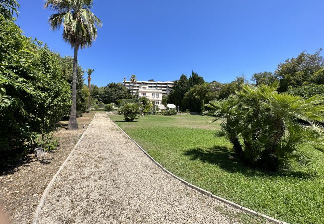 Villa in Cannes - Villa Piscine jardin 10pers /LA GLORIETTE Villa in Cannes - Villa Piscine jardin 10pers /LA GLORIETTE