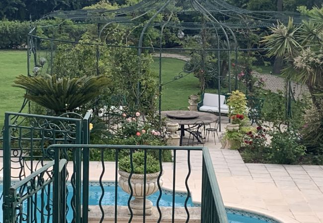 Villa in Cannes - Villa Piscine jardin 10pers /LA GLORIETTE Villa in Cannes - Villa Piscine jardin 10pers /LA GLORIETTE