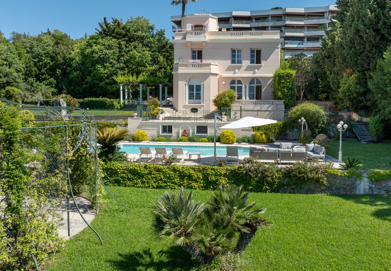 Villa in Cannes - Villa Piscine jardin 10pers /LA GLORIETTE