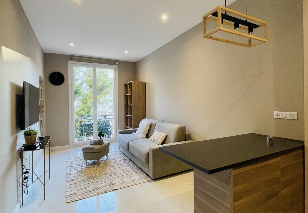 Studio in Cannes - ROH234 / Studio PALAIS MIRAMAR