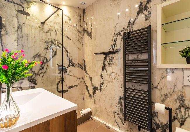 Apartment in Cannes - The Six Appartement moderne et luxueux, Croisette Apartment in Cannes - The Six Appartement moderne et luxueux, Croisette