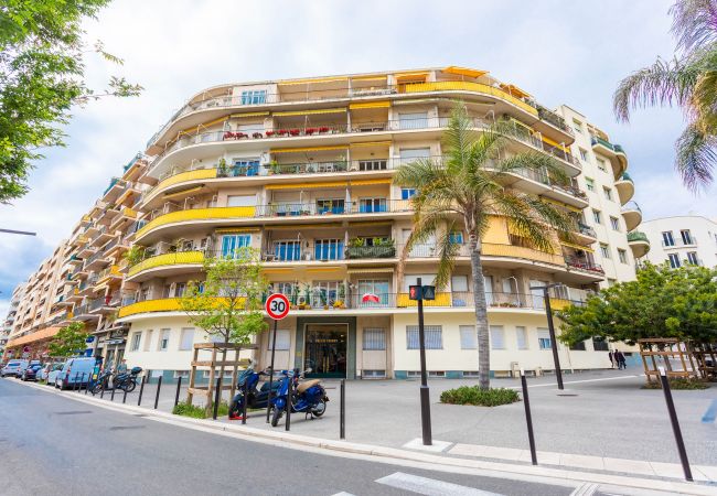 Apartment in Nice - LE FRANCE AP4350 By Riviera Holiday Homes Apartment in Nice - LE FRANCE AP4350 By Riviera Holiday Homes
