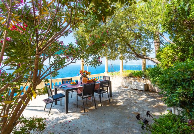 Villa in Nice - VILLA REVE D'AZUR VI4353 bY Riviera Holiday Homes Villa in Nice - VILLA REVE D'AZUR VI4353 bY Riviera Holiday Homes