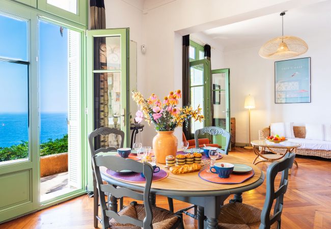 Villa in Nice - VILLA REVE D'AZUR VI4353 bY Riviera Holiday Homes Villa in Nice - VILLA REVE D'AZUR VI4353 bY Riviera Holiday Homes