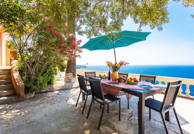 Villa in Nice - VILLA REVE D'AZUR VI4353 bY Riviera Holiday Homes Villa in Nice - VILLA REVE D'AZUR VI4353 bY Riviera Holiday Homes