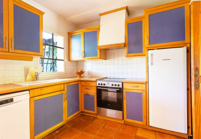 Villa in Grasse - MAS DES  LAURIERS VI4370 By Riviera Holiday Homes Villa in Grasse - MAS DES  LAURIERS VI4370 By Riviera Holiday Homes