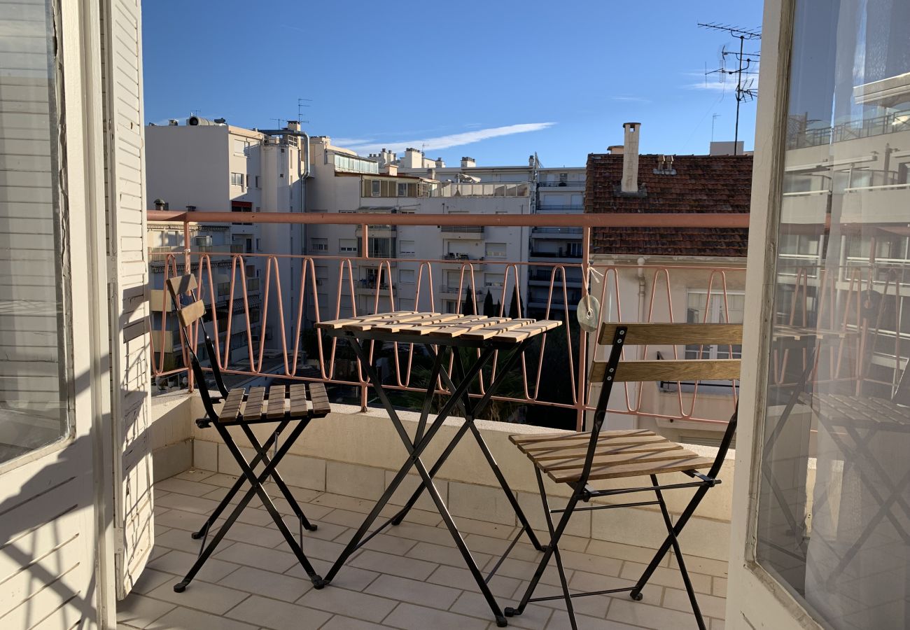Apartment in Cannes - 3 chambres central balcon / SIM1283
