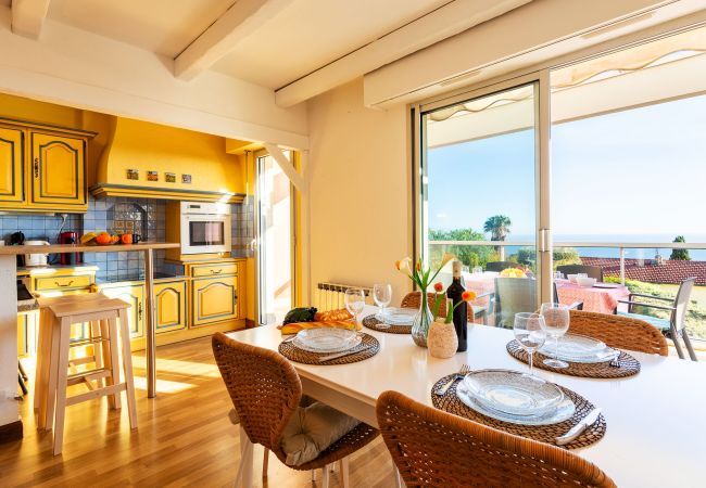 Apartment in Nice - LE JARDIN BLEU AP4388 By Riviera Holiday Homes