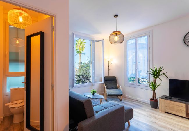 Apartment in Nice - LA RIBOTE AP4387 By Riviera Holiday Homes Apartment in Nice - LA RIBOTE AP4387 By Riviera Holiday Homes