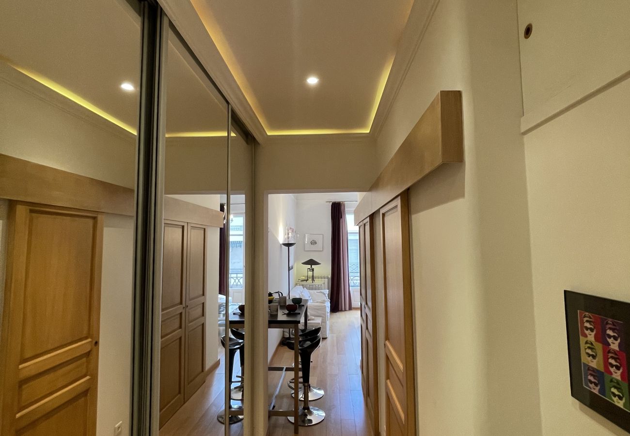 Studio in Cannes - GUN132 / PALAIS MIRAMAR