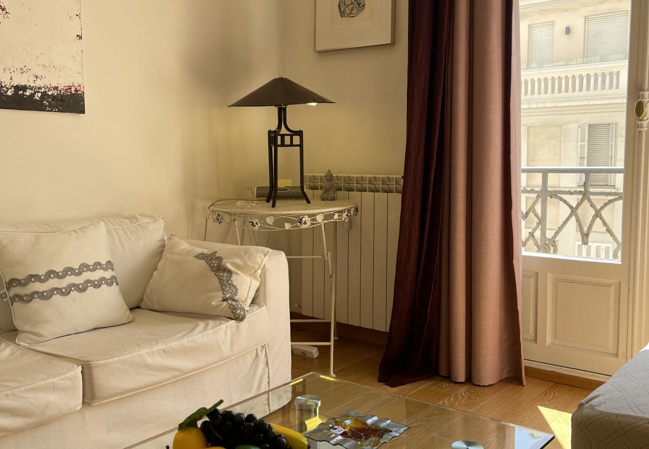 Studio in Cannes - GUN132 / PALAIS MIRAMAR