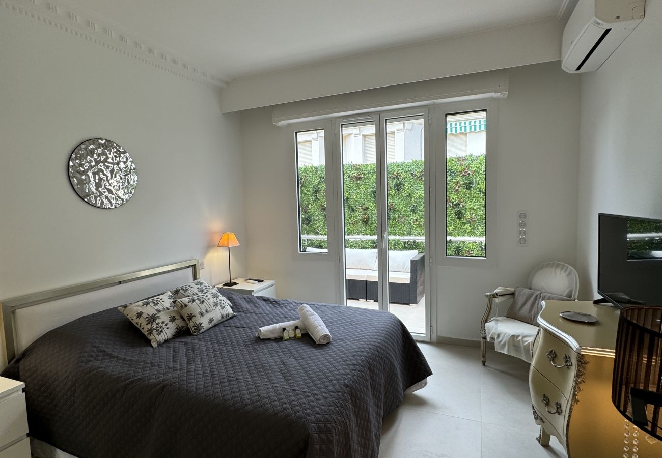 Apartment in Cannes - Res Miramar Apt moderne et luxueux à Cannes