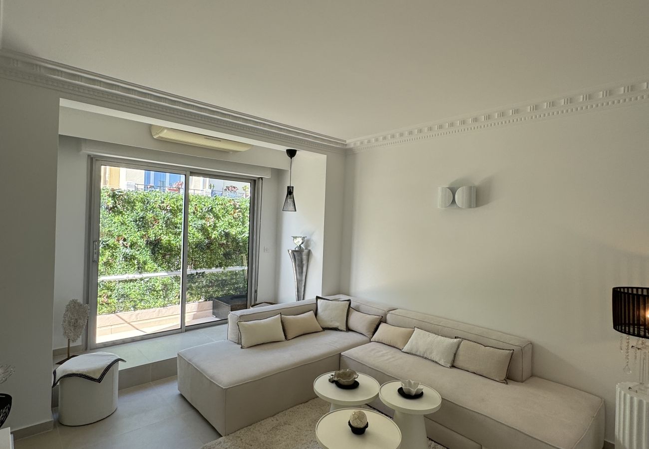 Apartment in Cannes - Res Miramar Apt moderne et luxueux à Cannes